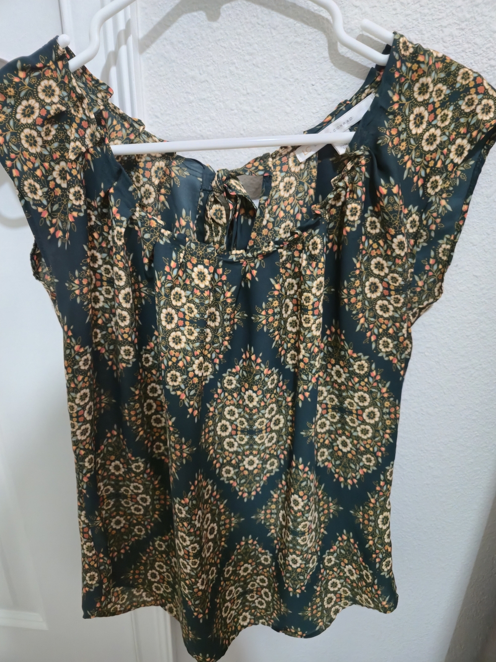 LC Lauren Conrad Green Floral Tie-Back Camisole